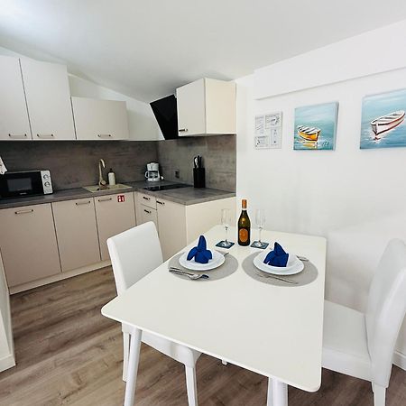 Apartman Dino Fazana Bagian luar foto