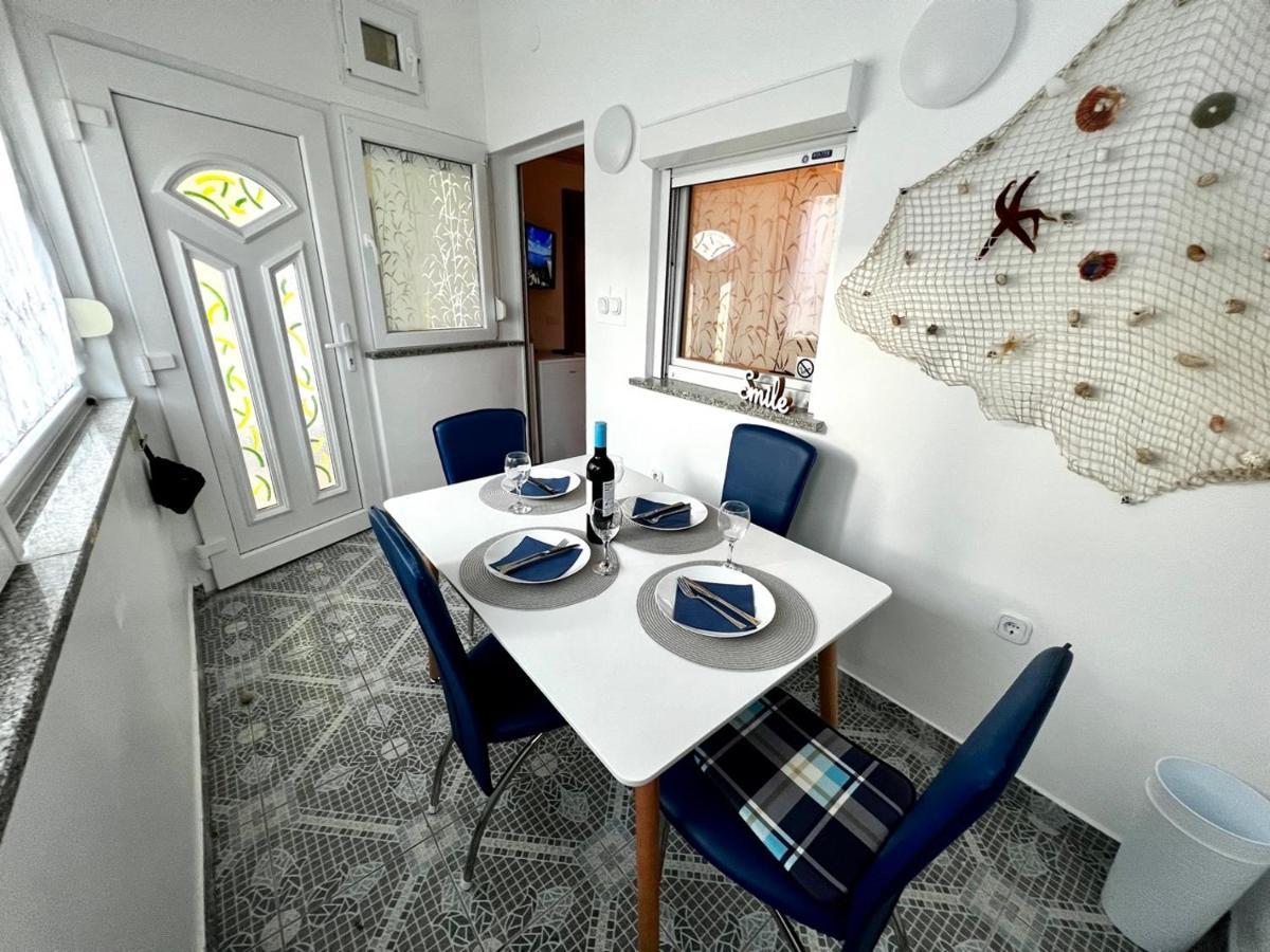 Apartman Dino Fazana Bagian luar foto