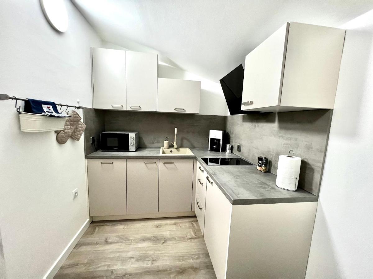 Apartman Dino Fazana Bagian luar foto